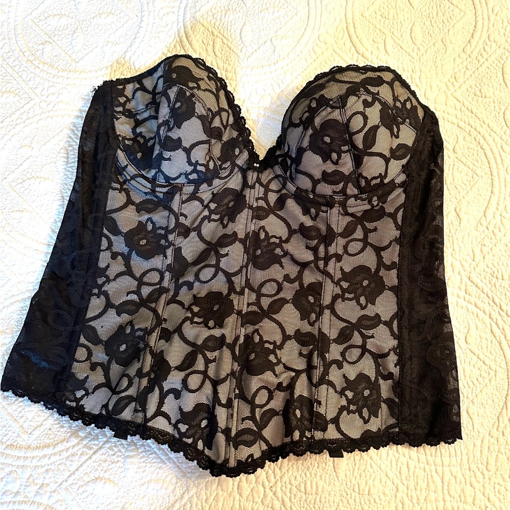 Vintage Carnival Black Lace Corset Bra size 38B.
